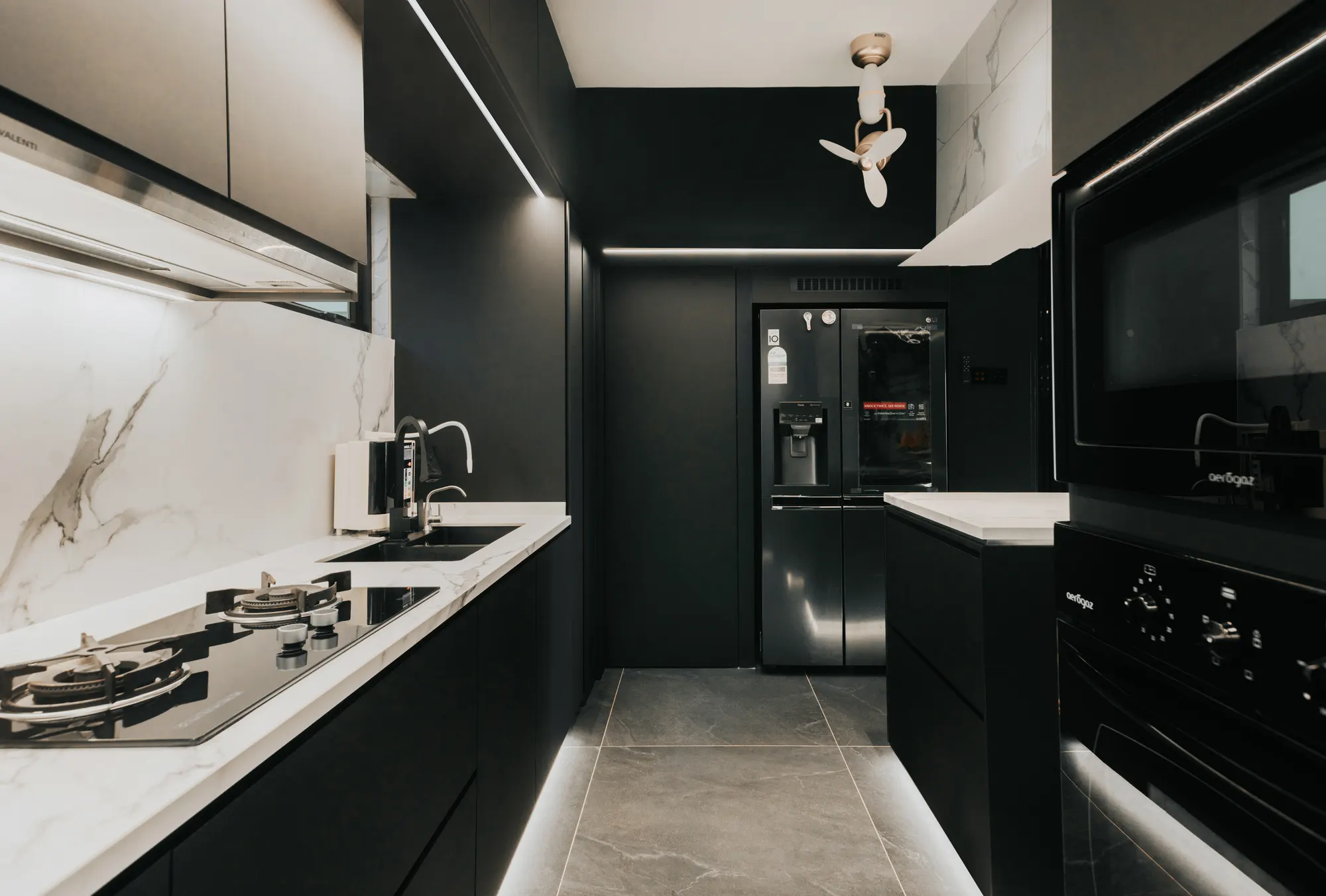 HDB interior design at Bukit Batok Street 25 by Earth Interior Design — photo 4