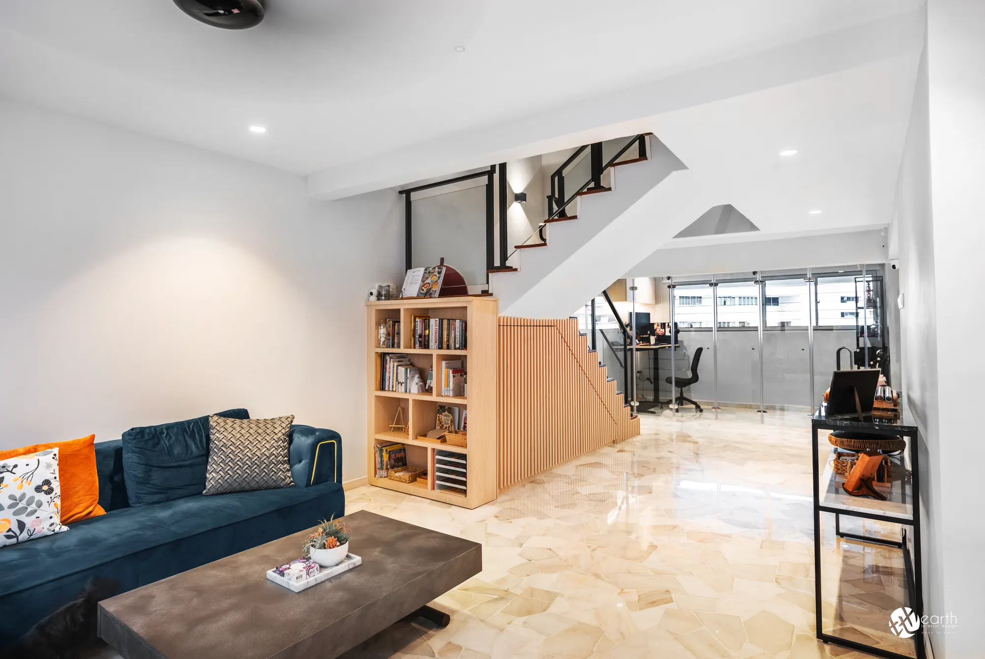 Tampines Street 21: HDB renovation by Earth Interior Design