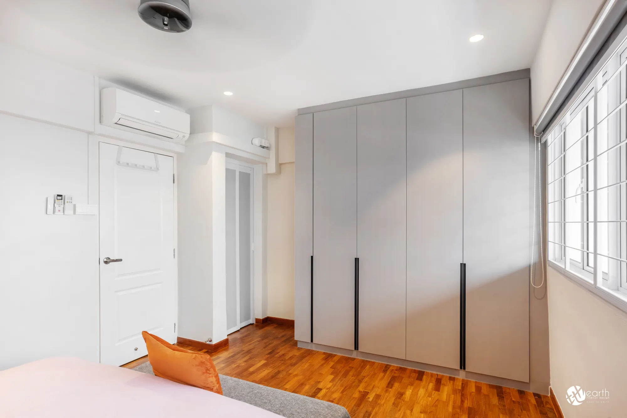 HDB Maisonette interior design at Tampines Street 21 by Earth Interior Design — photo 11
